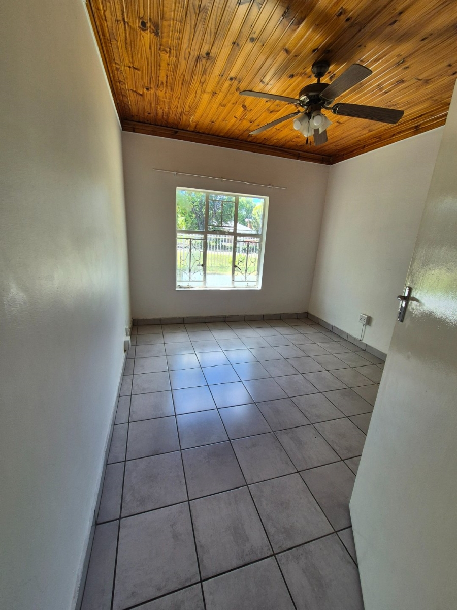 To Let 3 Bedroom Property for Rent in Noordhoek Free State